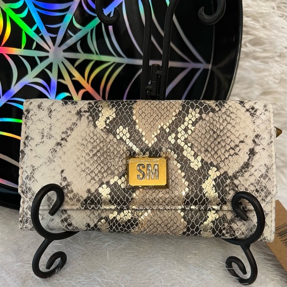 🐍🖤NWT-STEVE MADDEN SNAKESKIN METALLIC BEAUTIFUL WALLET🐍🖤 - Picture 12 of 12